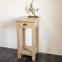 Table en bois patiné